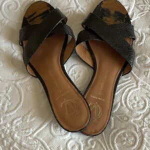 Vince Camuto Black Sandals with Crisscross Straps